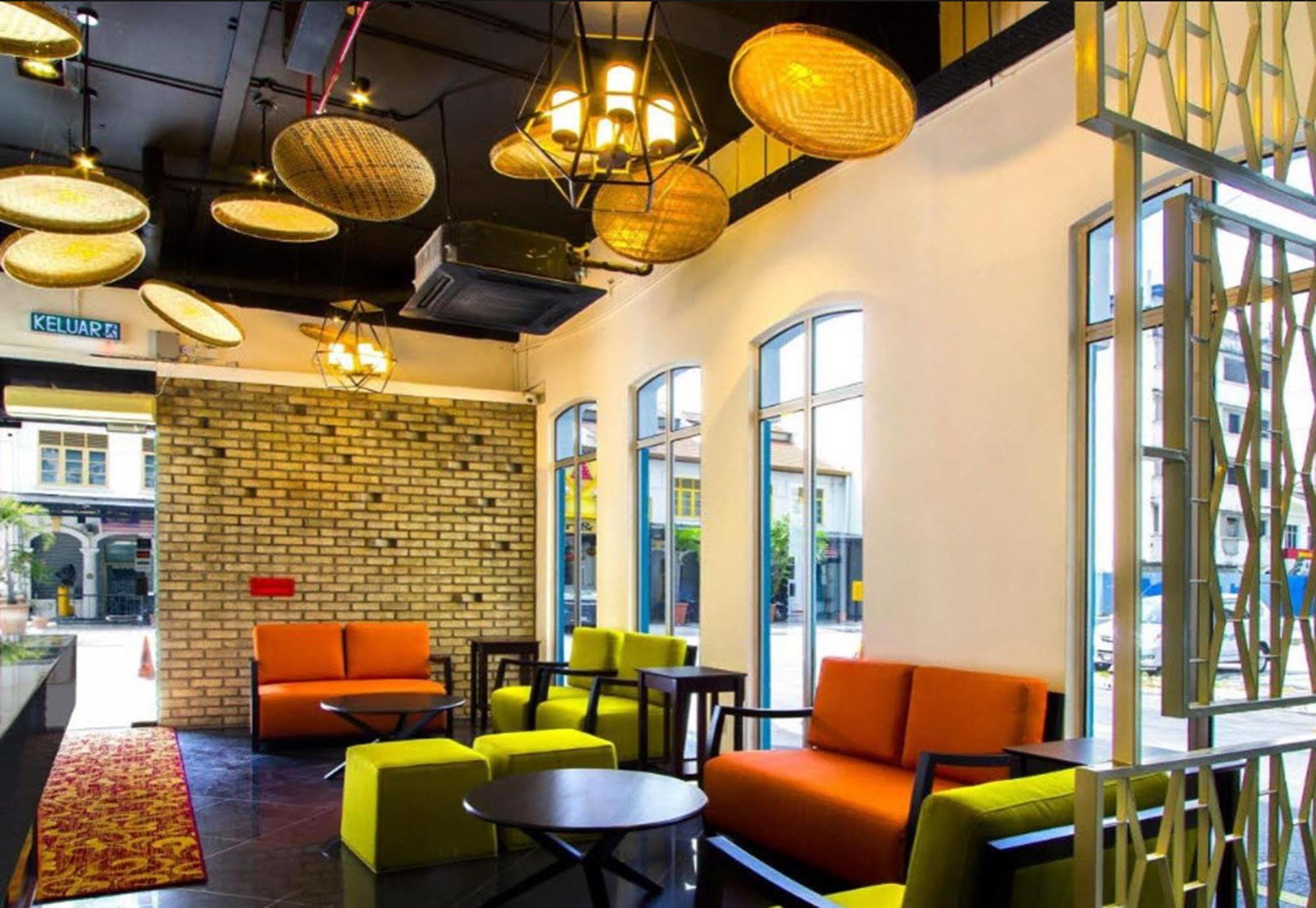 Oyo 127 The Reeds Hotel Куала Лумпур Екстериор снимка