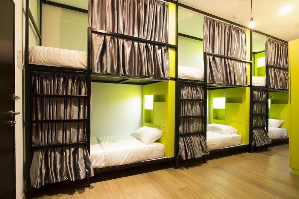 Oyo 127 The Reeds Hotel Куала Лумпур Екстериор снимка