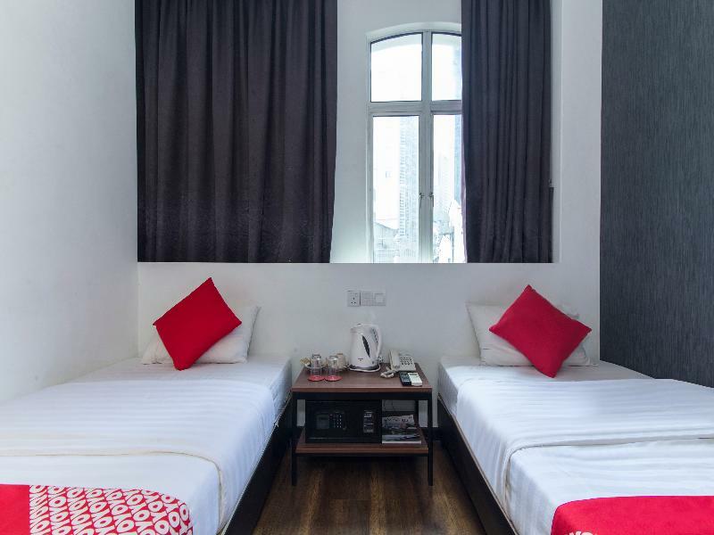 Oyo 127 The Reeds Hotel Куала Лумпур Екстериор снимка